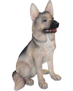 Sitzender deutscher Schäferhund lebensgroß