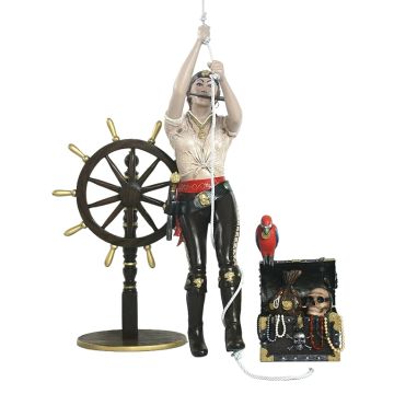 Piratenfrau kletternd, Steuer und Schatztruhe lebensgroß