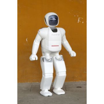 Roboter Honda lebensgroß