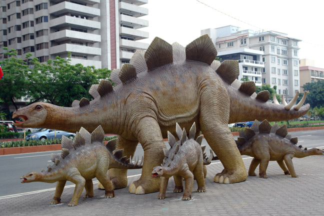Dinosaurierfiguren in XXL aus GFK HIER kaufen!